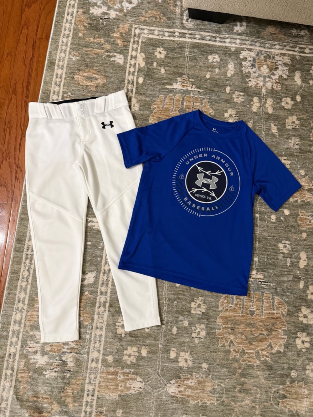 Under Armour Kids White Baseball Sweatpants with Black Logo - Picture 4 of 4